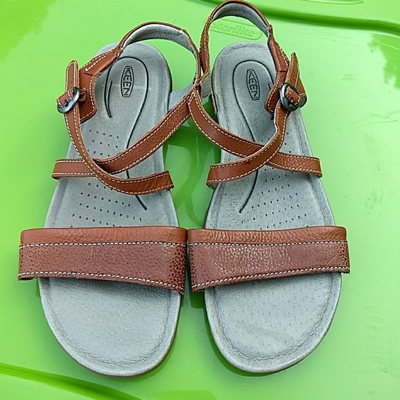 keen rose city sandal